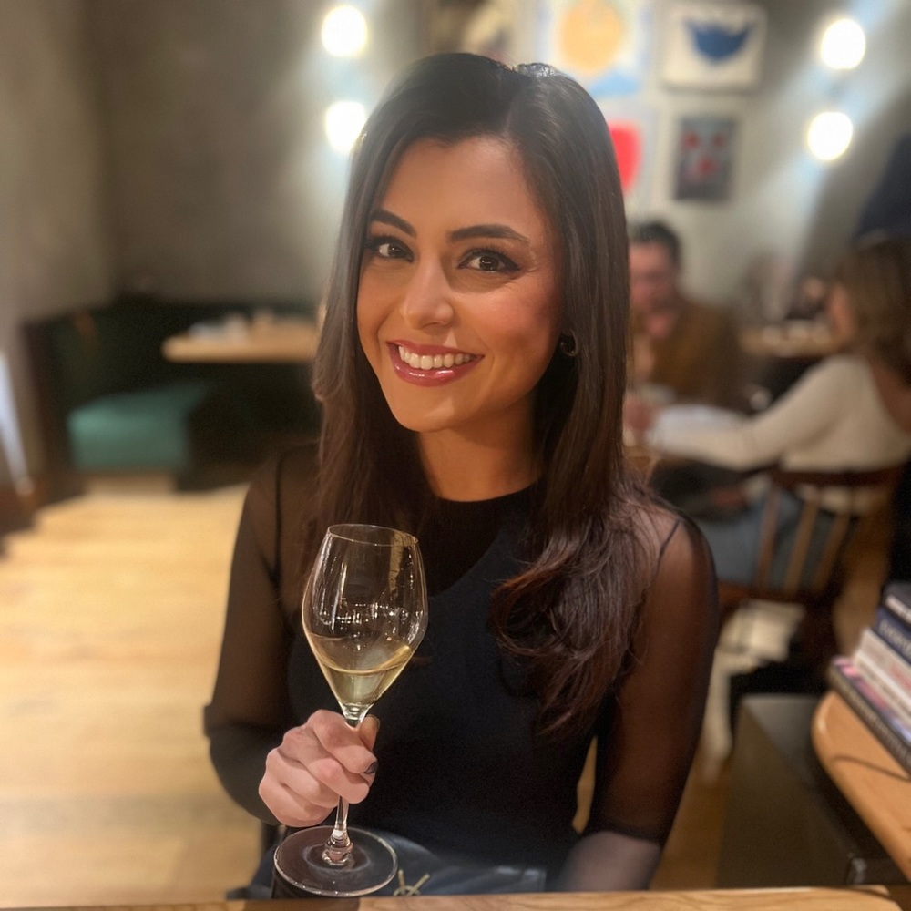 Meet your Posher, Monica